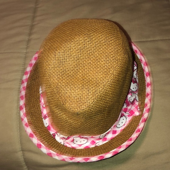 Hello Kitty hat - Picture 4 of 4